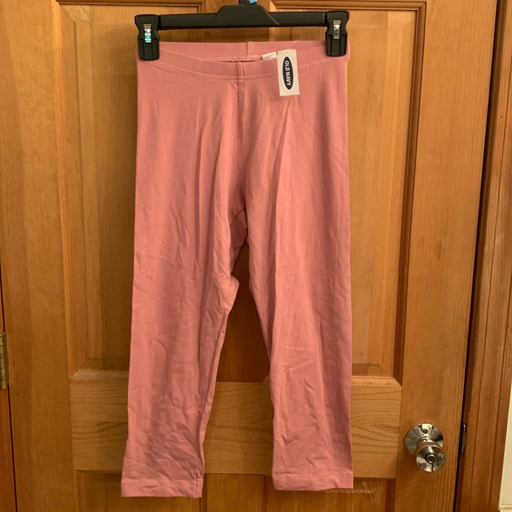 Pink Old Navy Knit Capris small